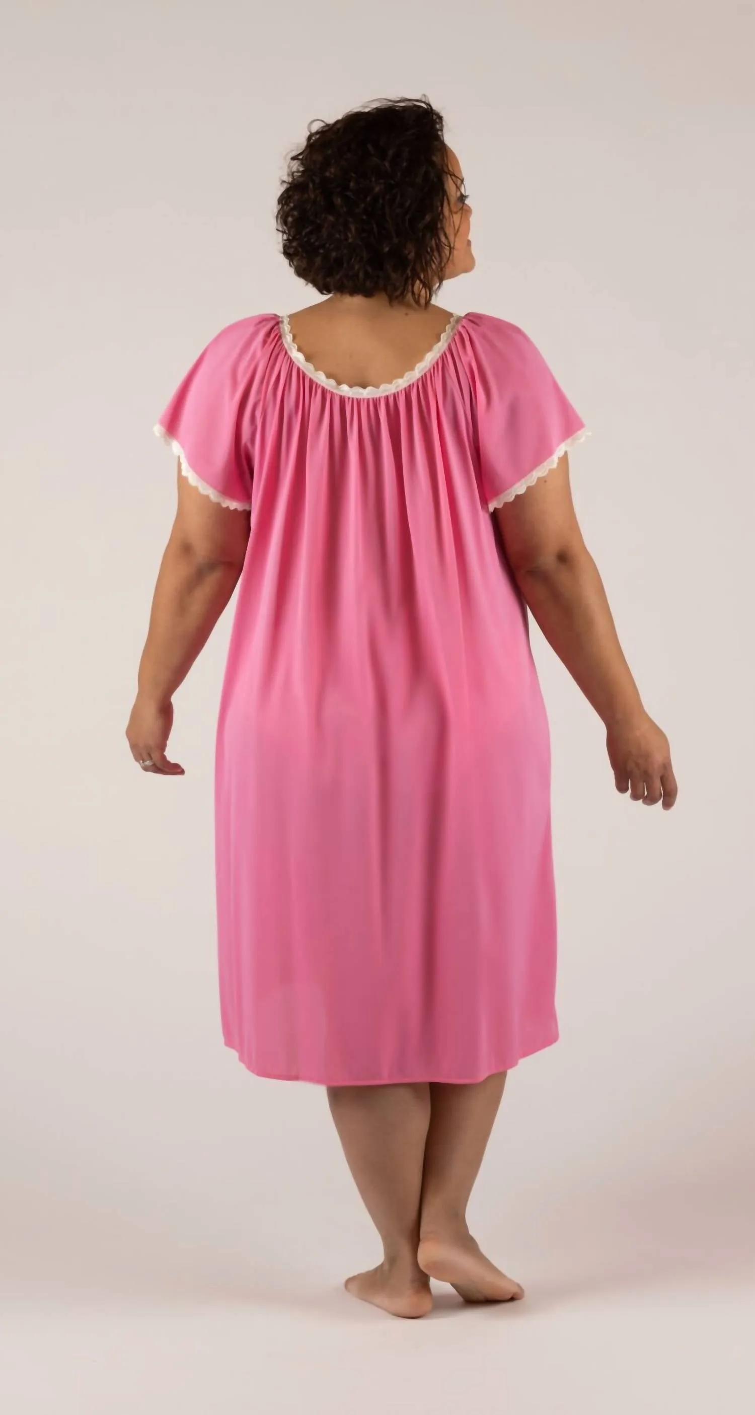 Cameo With Flutter Sleeve Short Nightgown In Rosy Pink