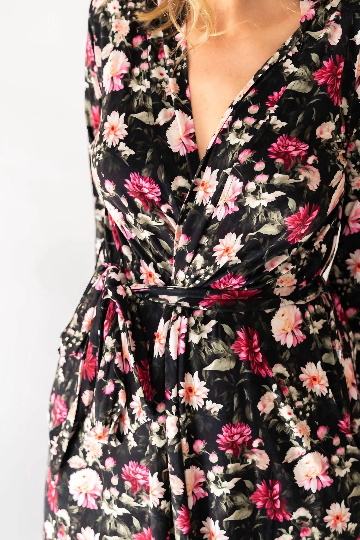 Fallon Bamboo Robe In Floral Multicolor