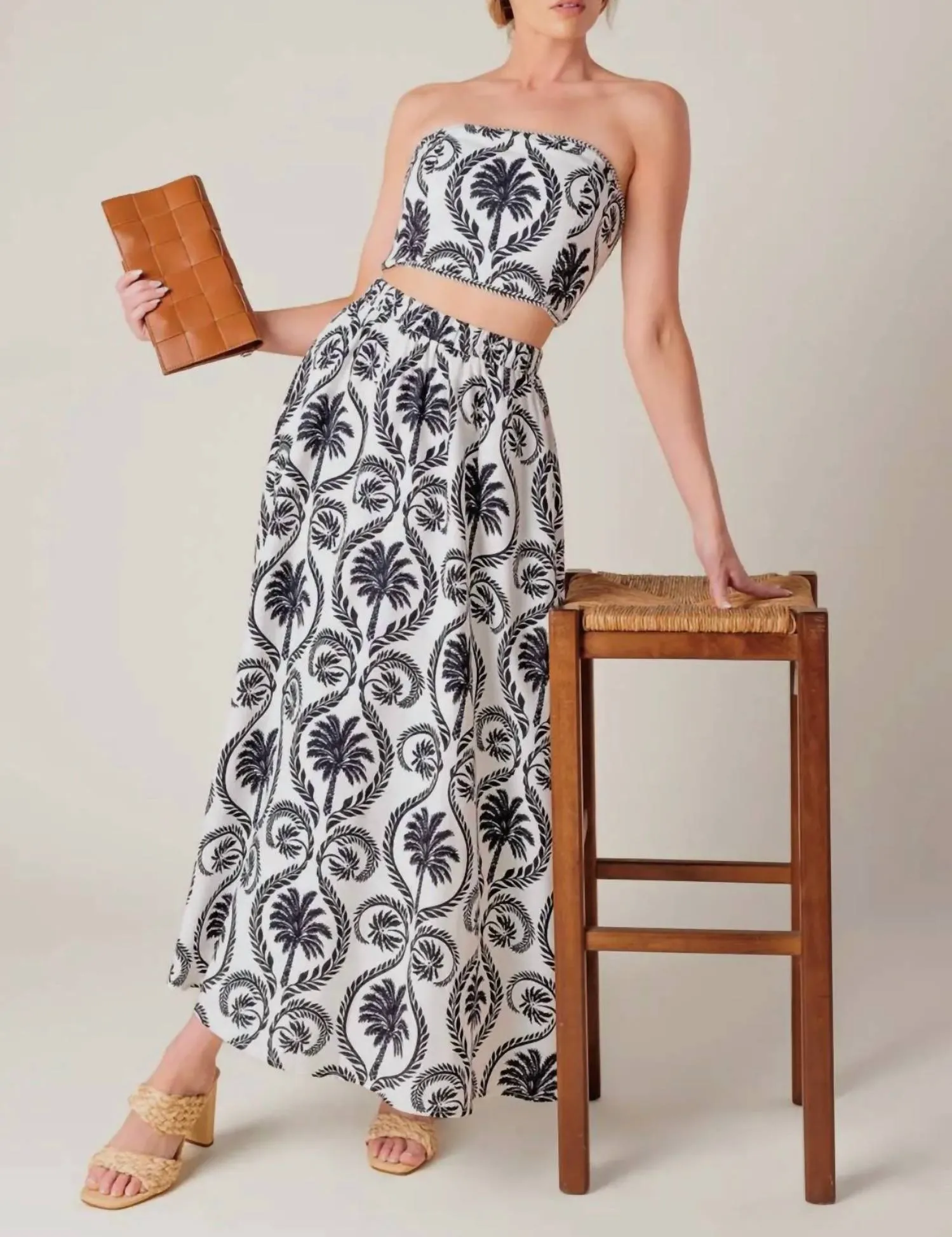 Faye Floral Print Woven Skirt Set In White/black