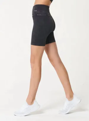 Good Short In Black