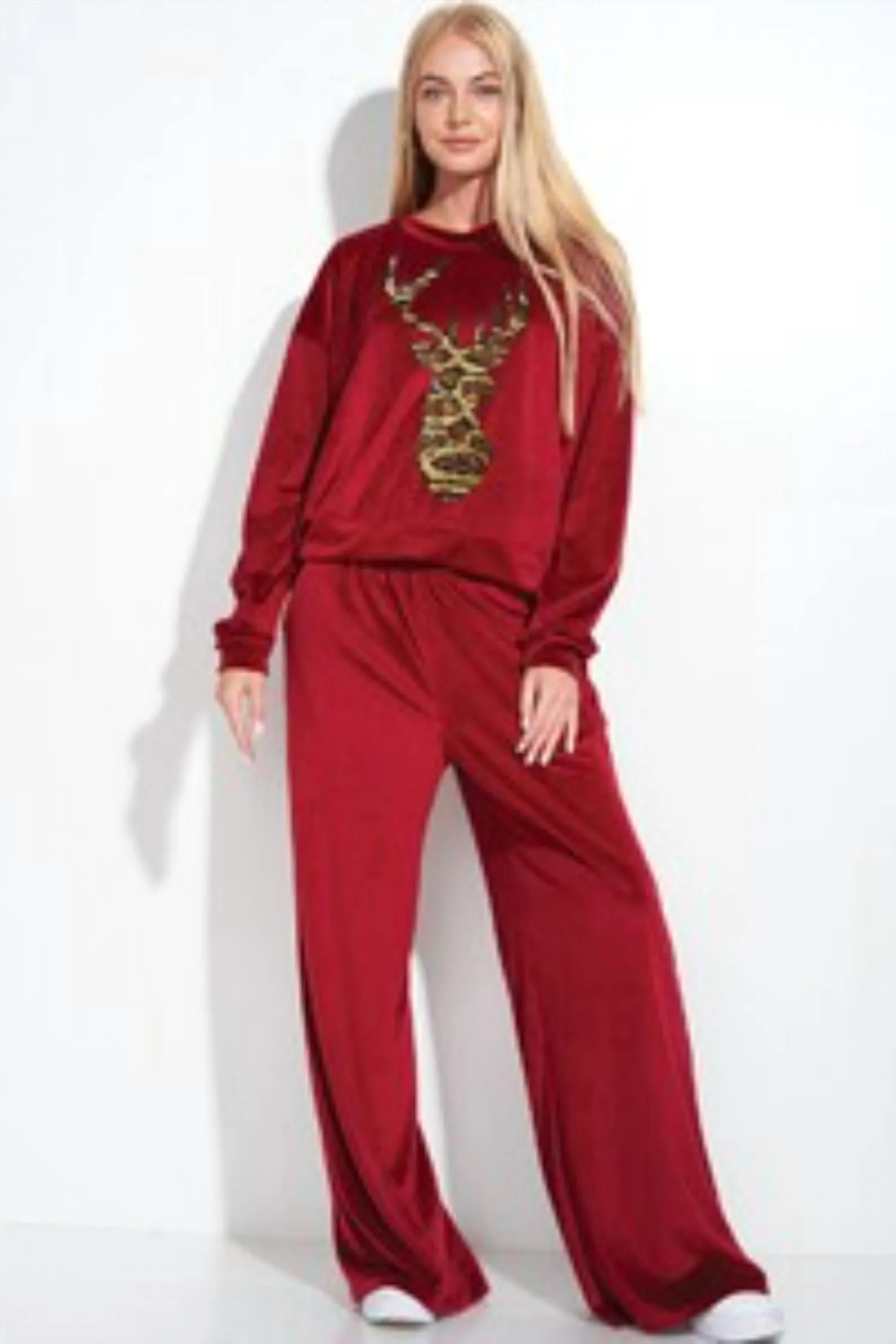 Holiday Reindeer Set In Red