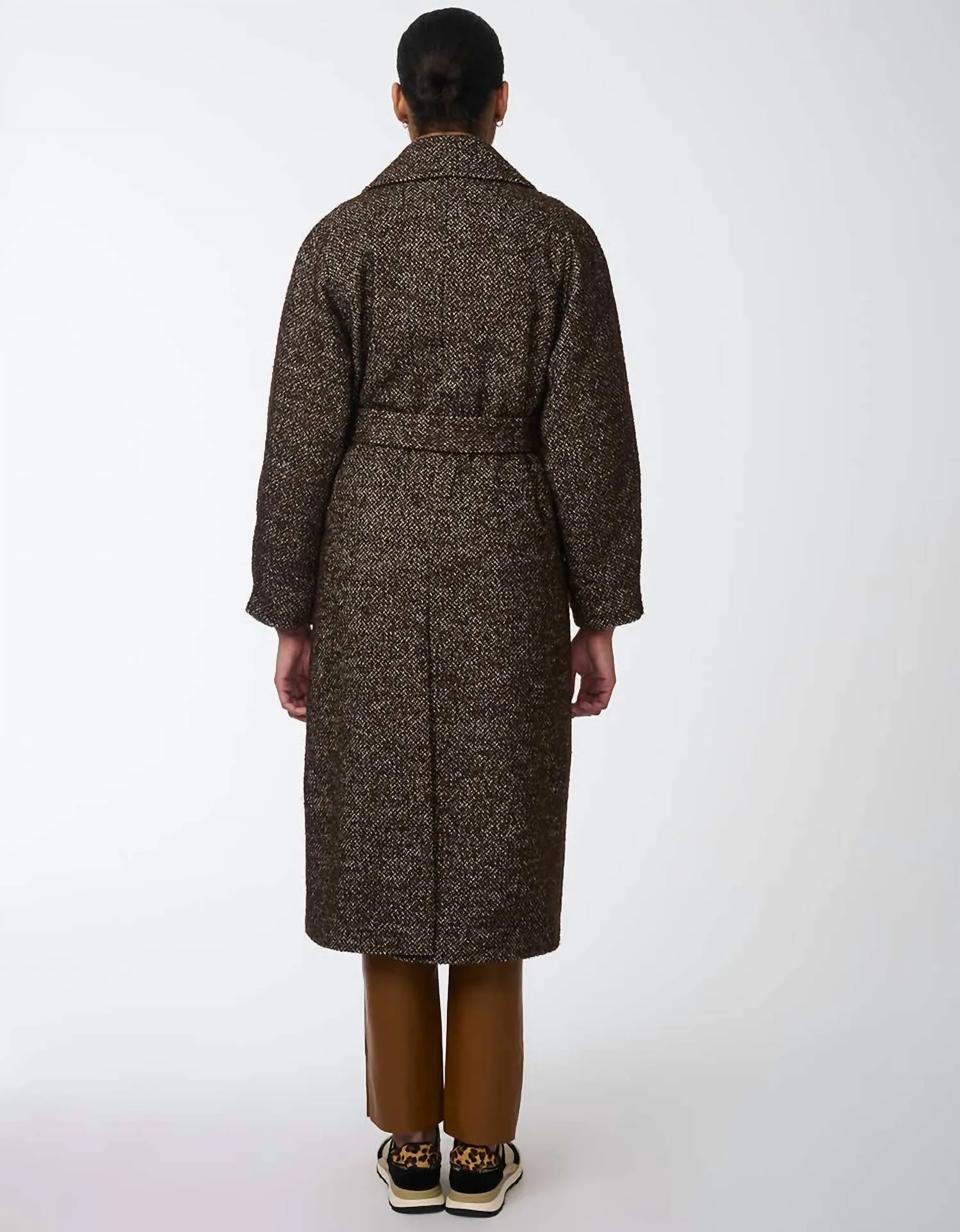 Icon Refined Belted Wool Coat In Brown