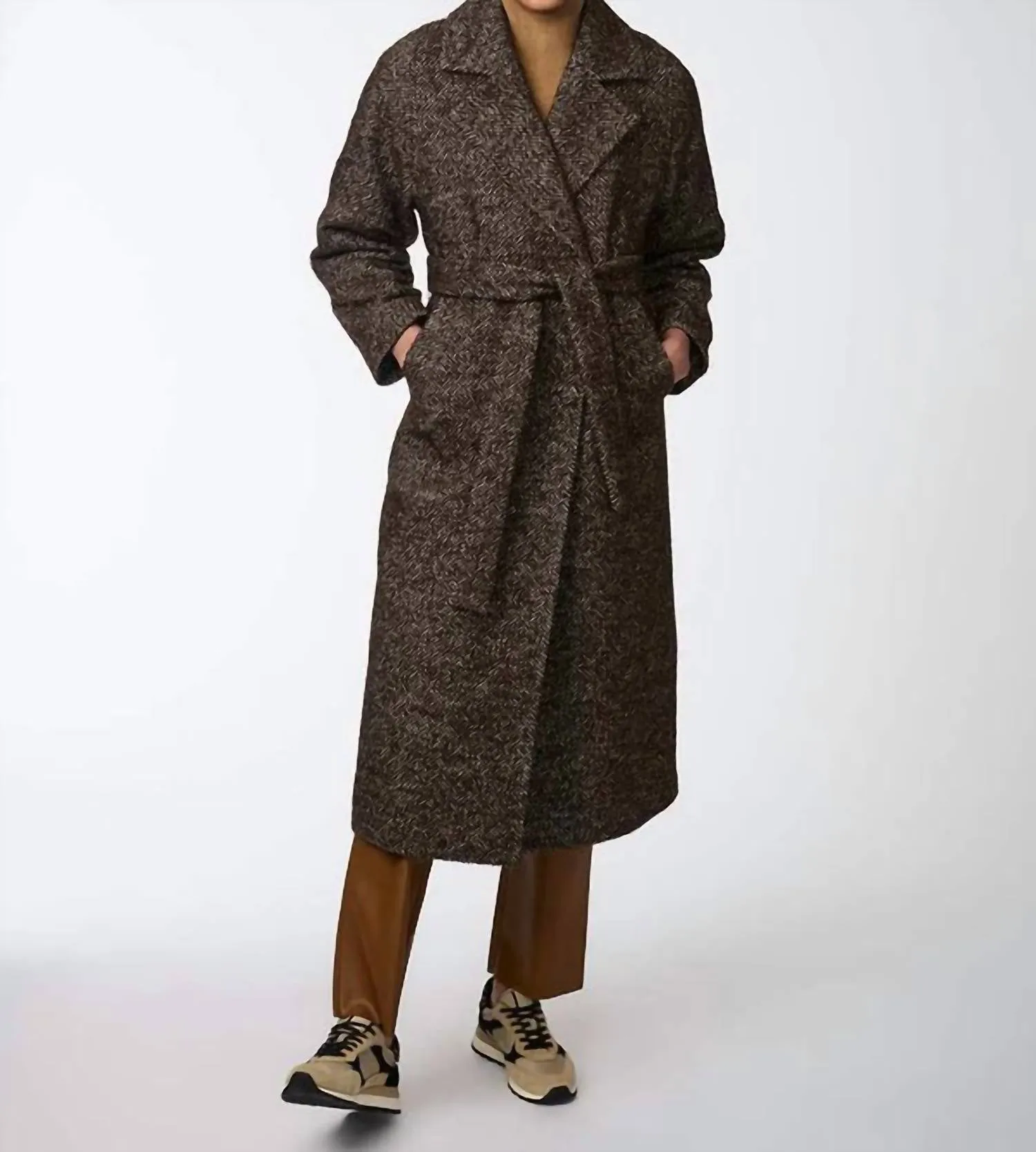 Icon Refined Belted Wool Coat In Brown