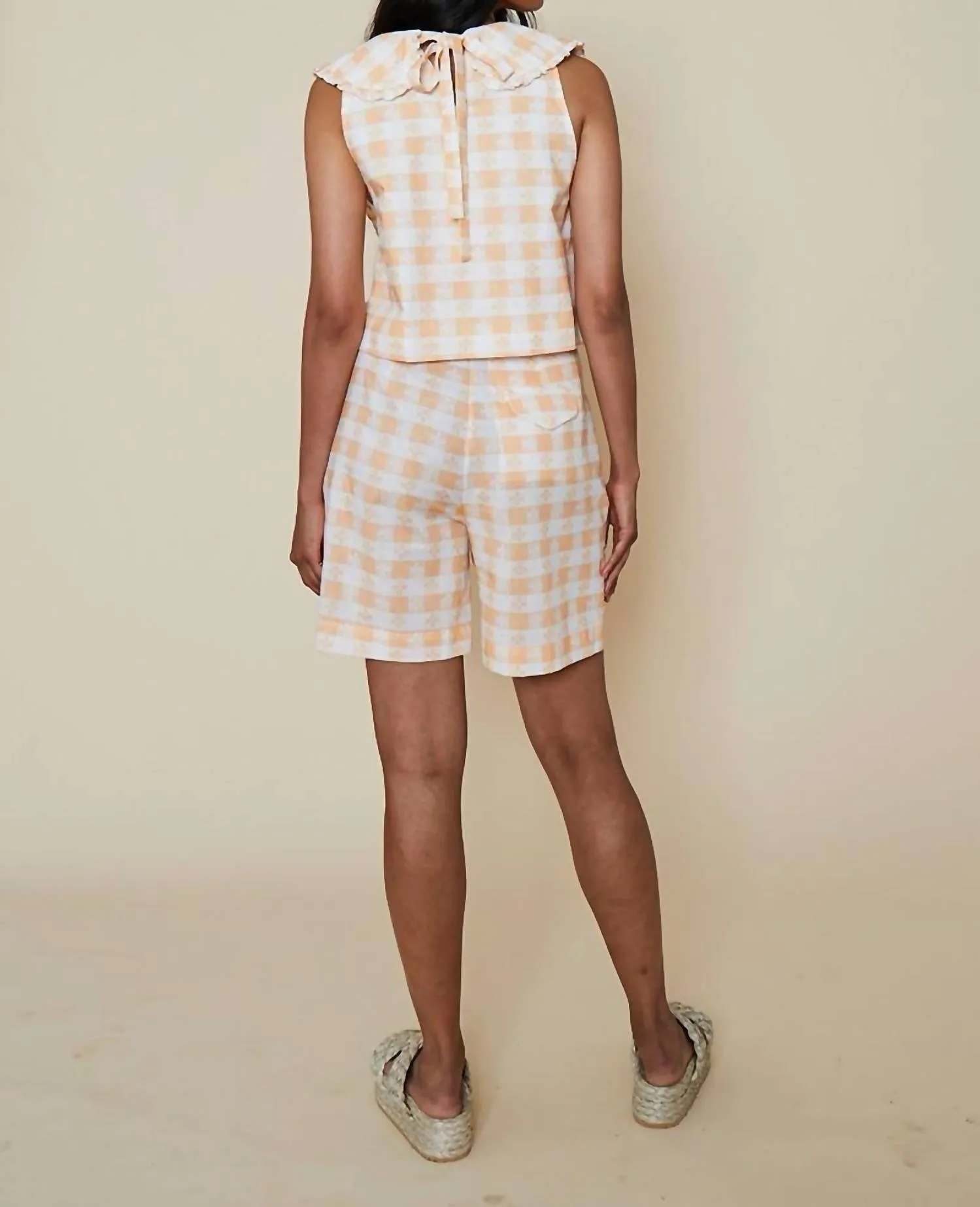 Kokomo Bermuda Short In Apricot Tablecloth