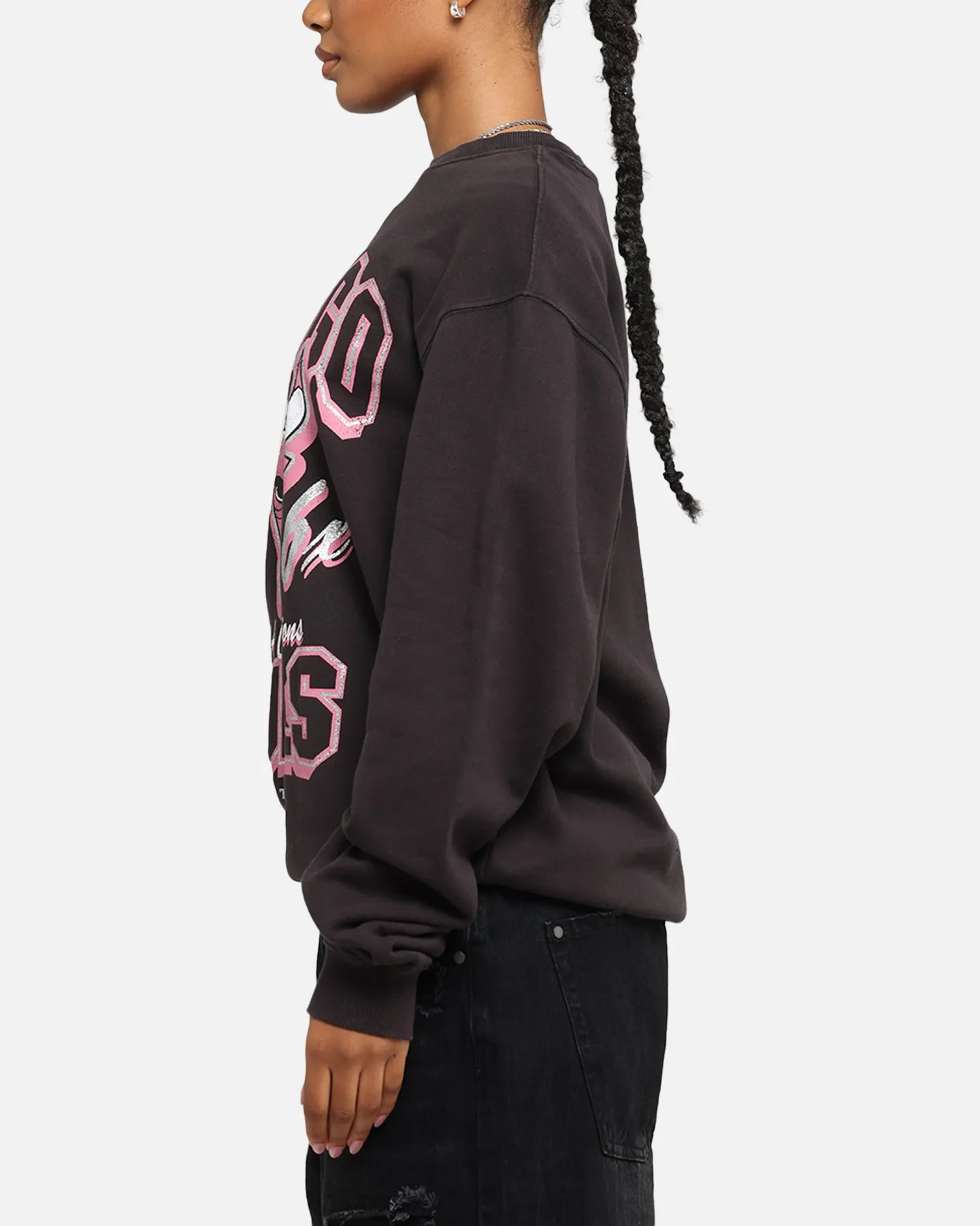 Mitchell & Ness Women's Chicago Bulls Arch Logo Crewneck Overdyed Black