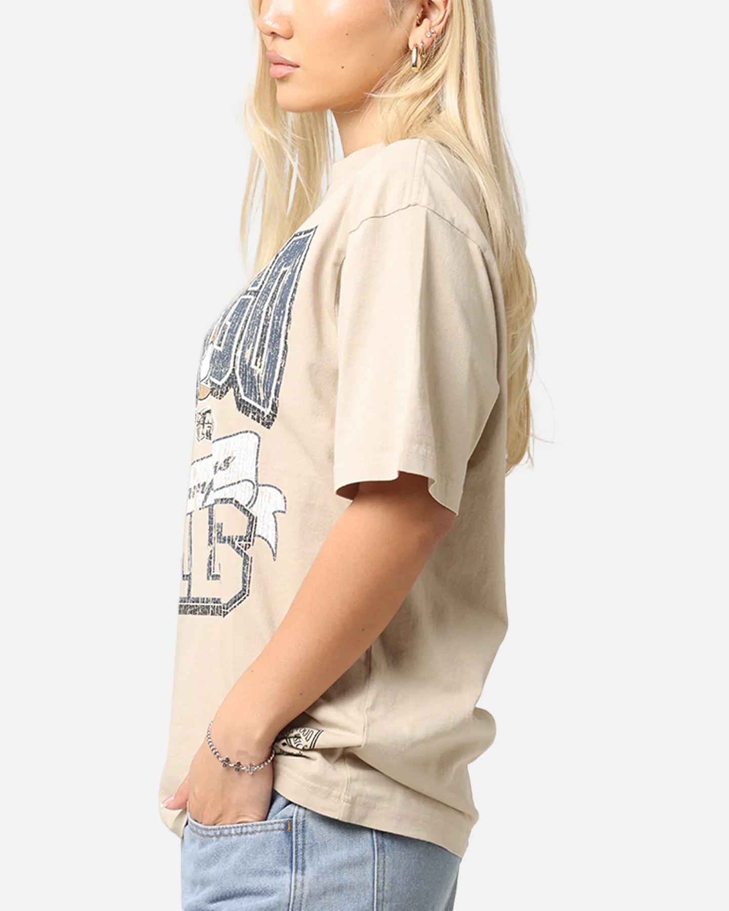 Mitchell & Ness Women's Chicago Bulls Sportsmanship T-Shirt Pepper