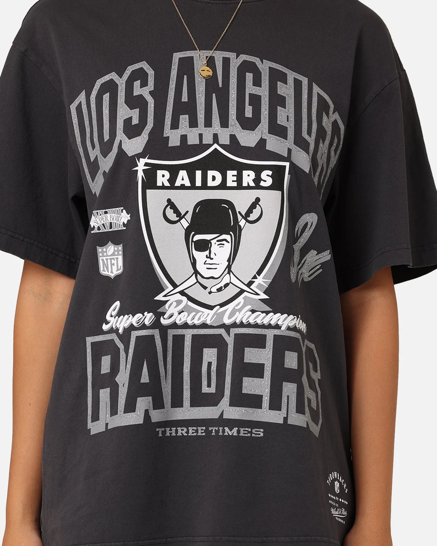 Mitchell & Ness Women's Las Vegas Raiders Arch Logo T-Shirt Faded Black