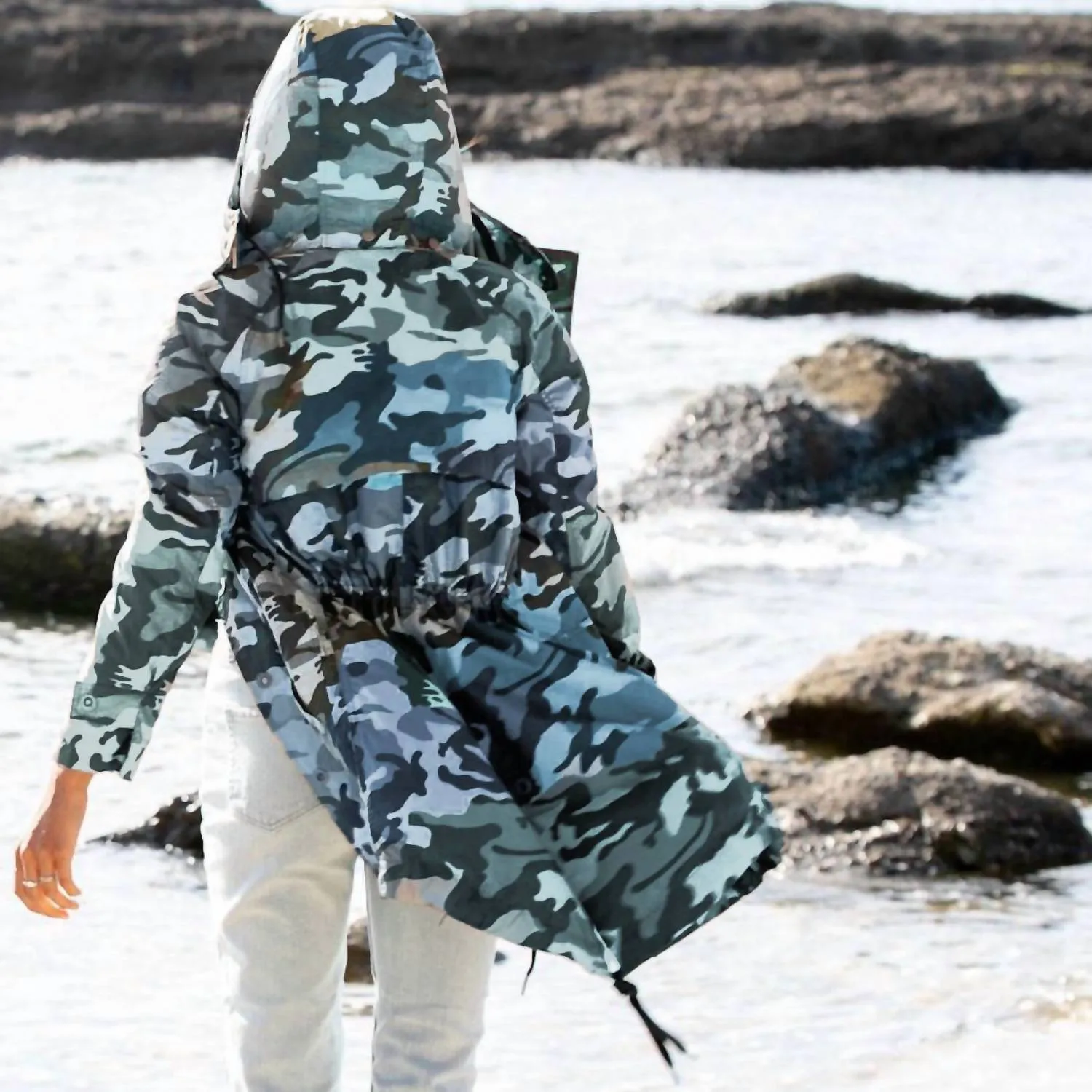 Modern Anorak Camo Print In Blue Multi