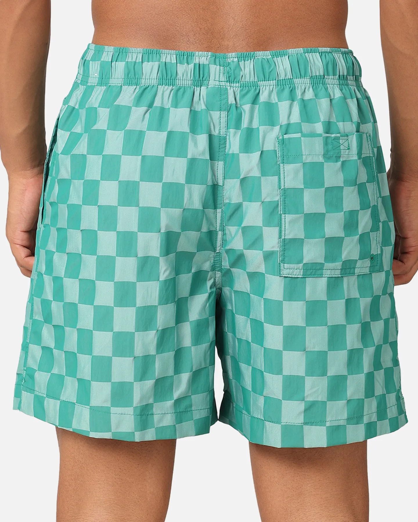 Nike Club Flow Shorts Malachite/White