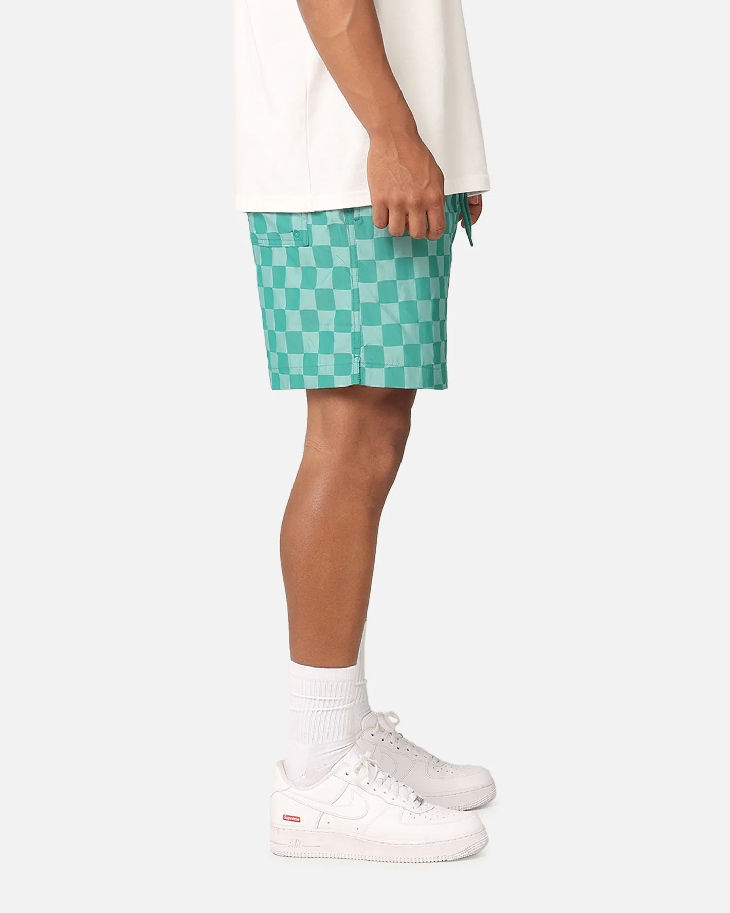 Nike Club Flow Shorts Malachite/White
