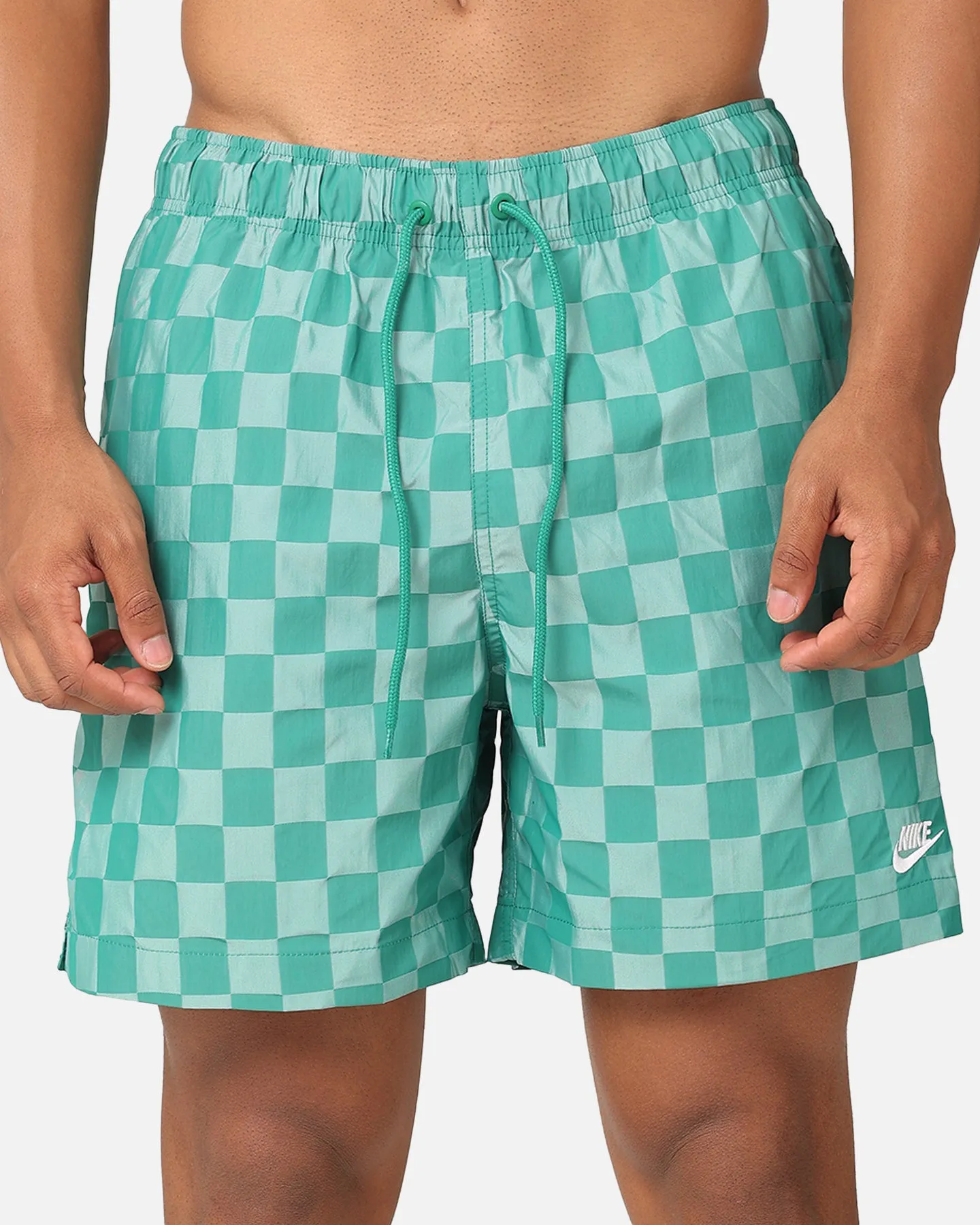 Nike Club Flow Shorts Malachite/White