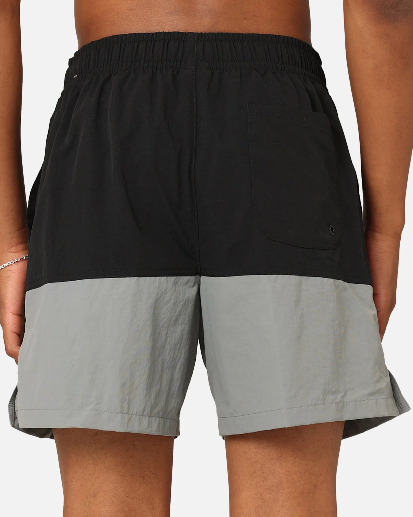 Nike Club  Woven Colour-Blocked Shorts Black/Smoke Grey