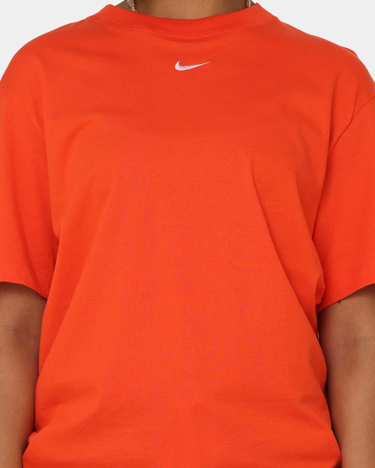 Nike Women's Nike Sportswear Essential T-Shirt Picante Red