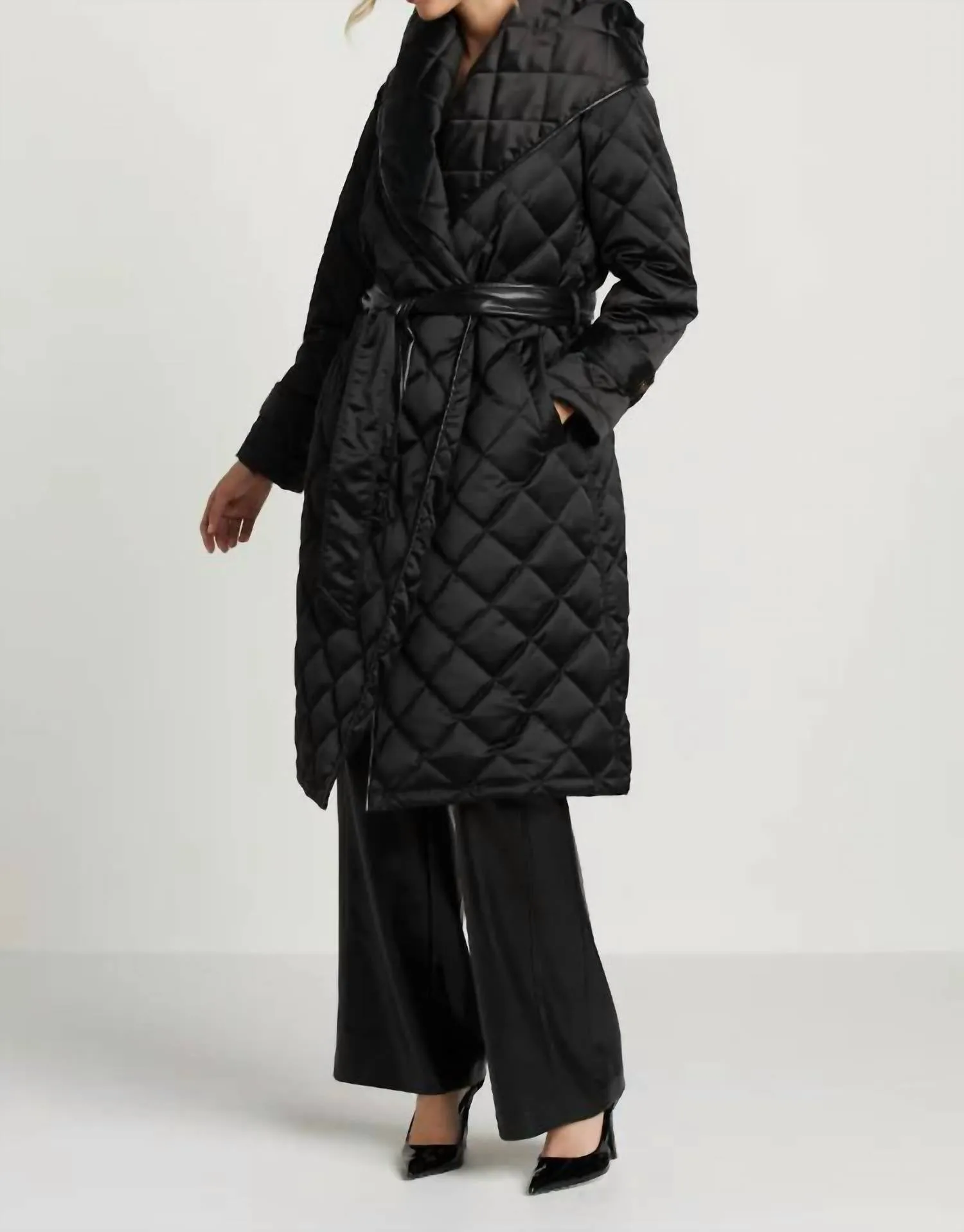 Salem Down Coat In Black