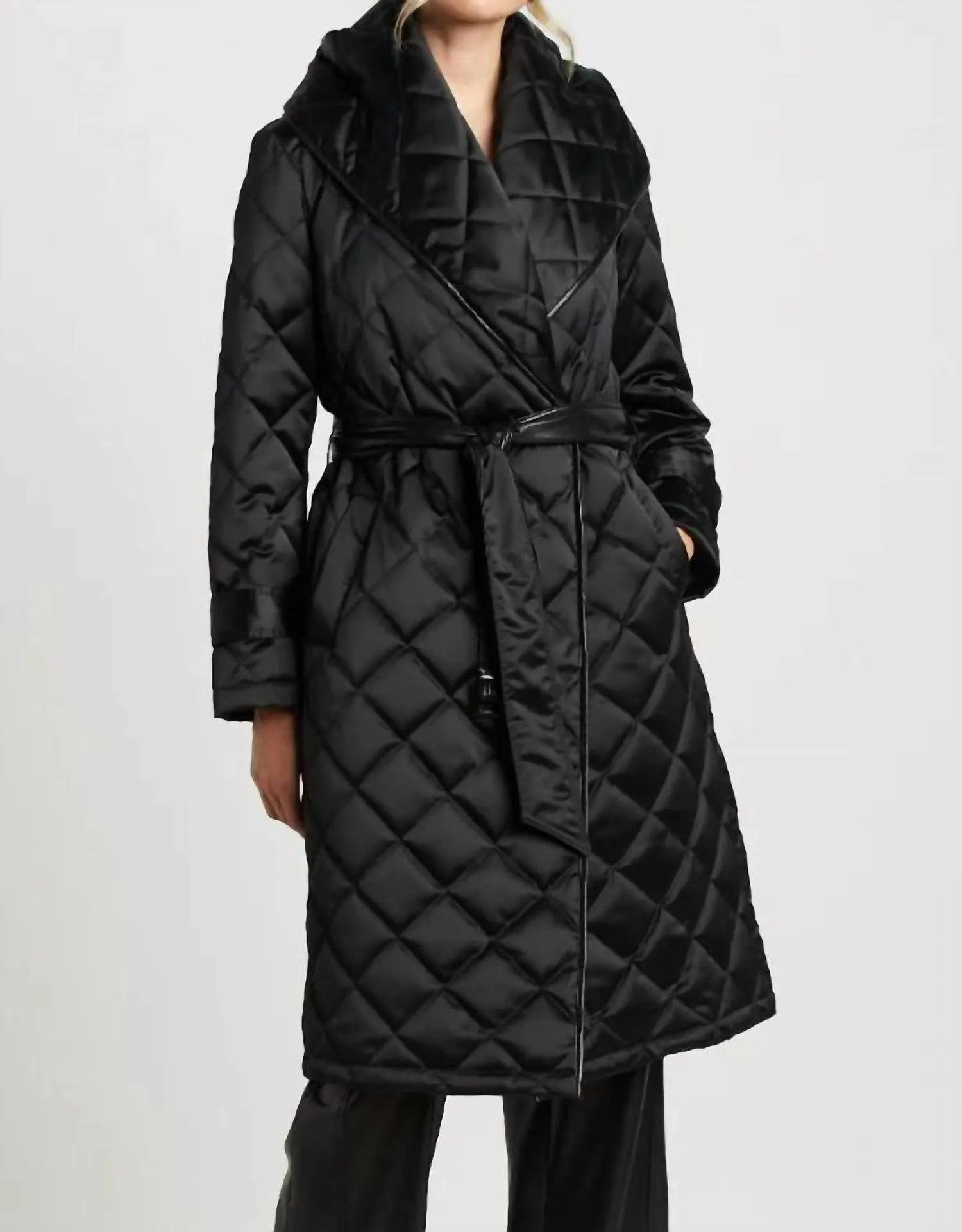 Salem Down Coat In Black