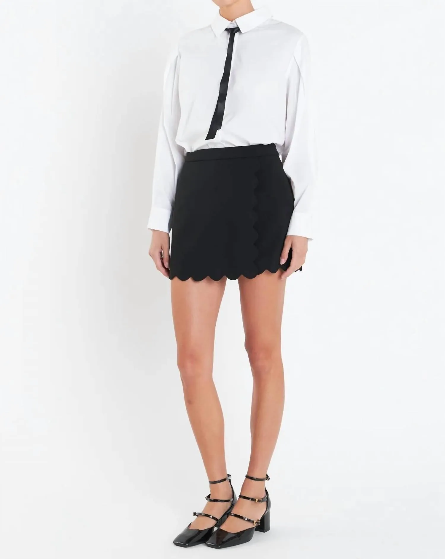 Scallop Hem Skort In Black