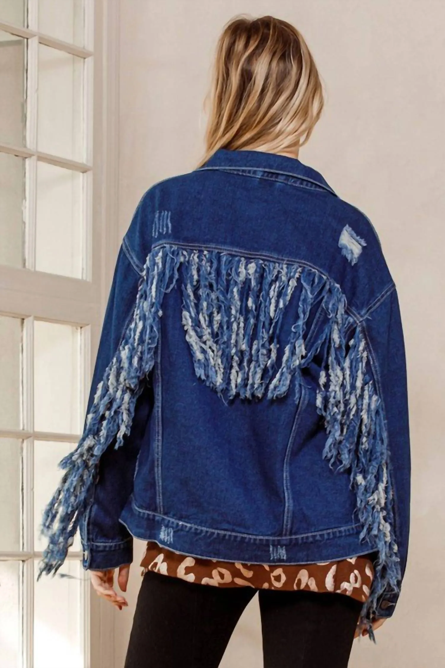 Western Wilds Jacket In Dark Wash