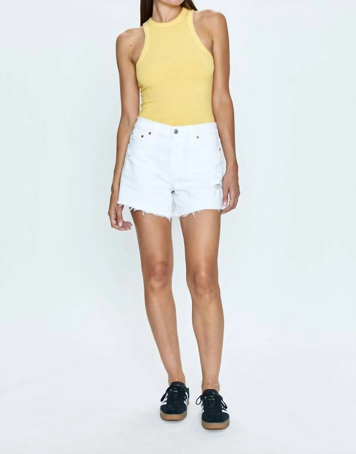 Women's Kennedy Mid Rise Shorts In Le Blanc Distressed