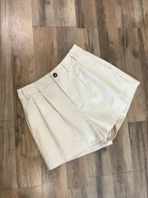 Women's Pleateds Shorts In Sand White