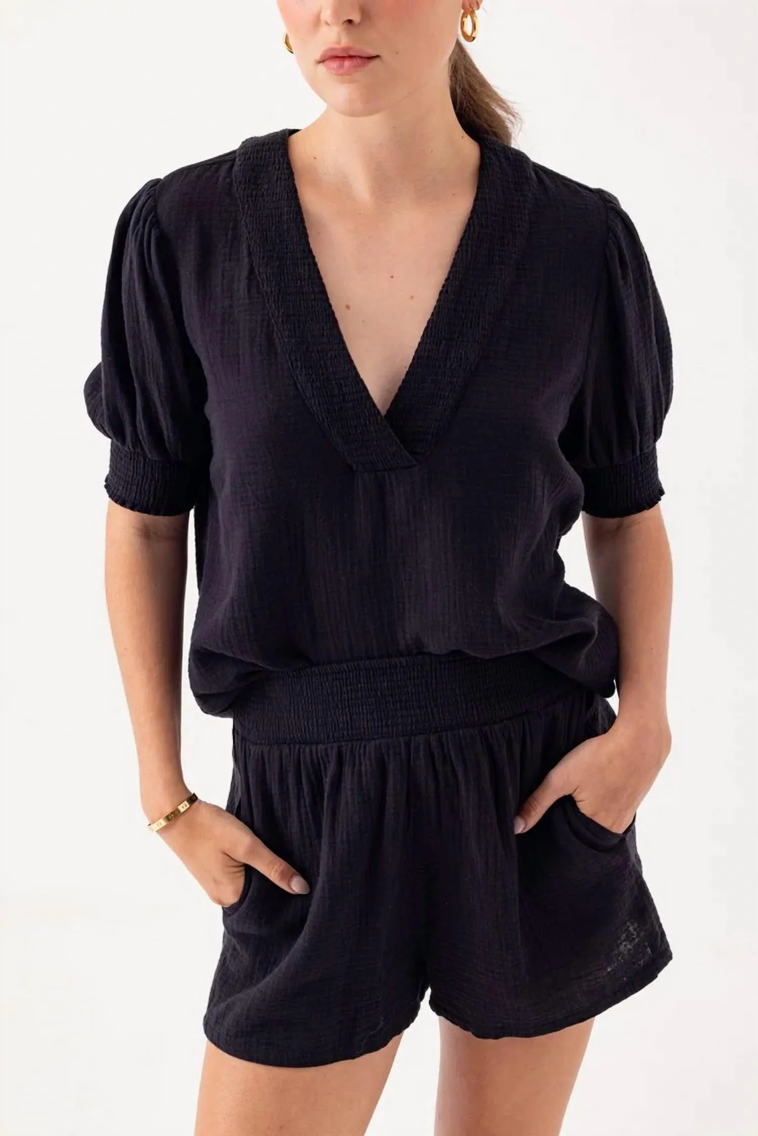 Zora Shorts In Black